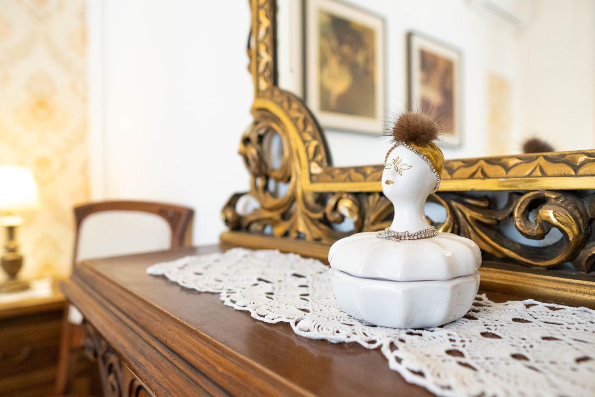 Villa Glanz Antique Paradise Near The Sea *