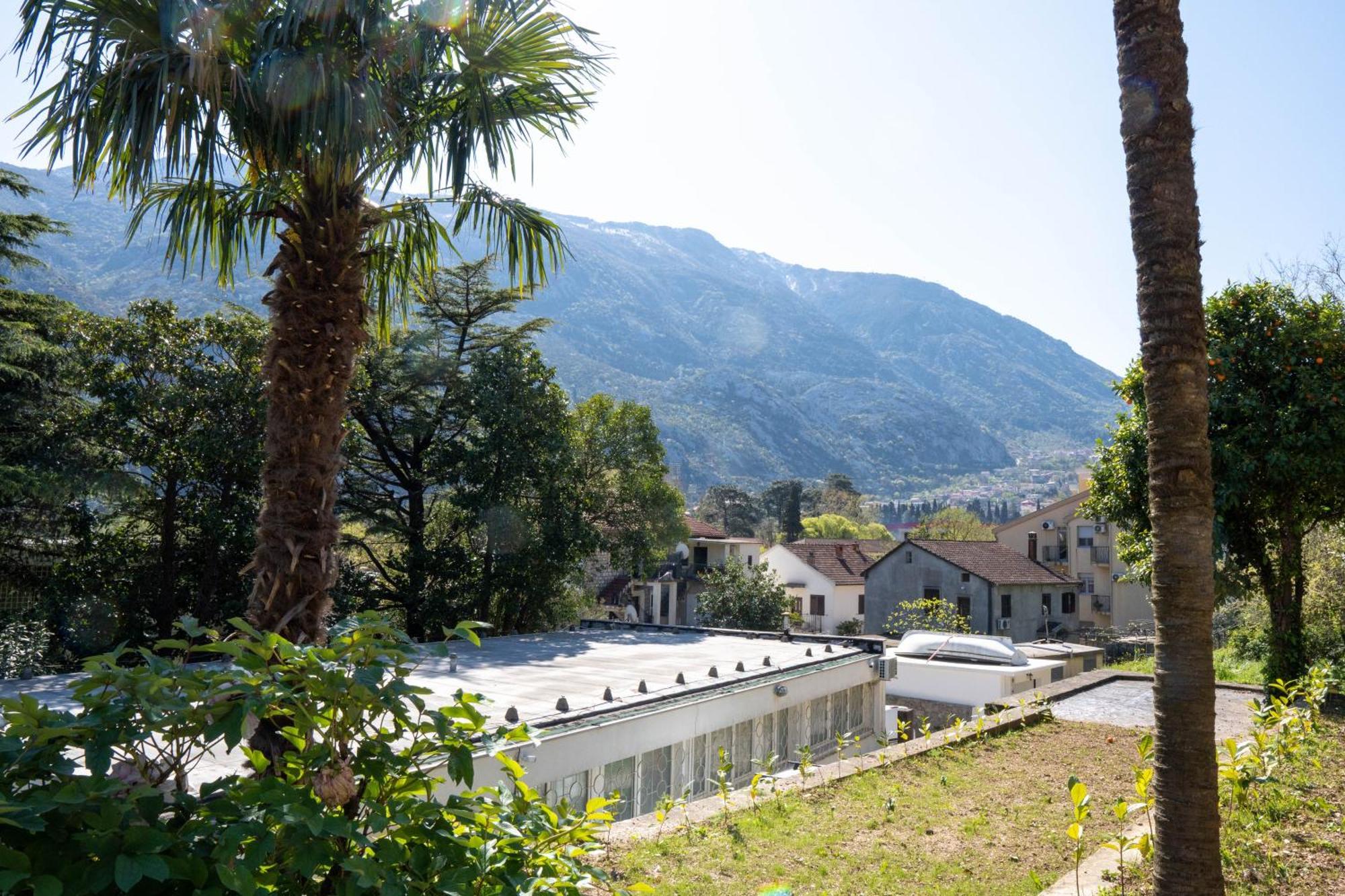 Glanz Antique Paradise Near The Sea Kotor